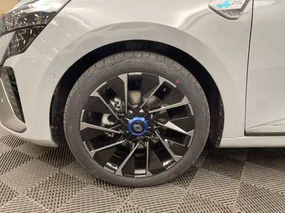 RENAULT CLIO V - voiture d'occasion - Photo 23