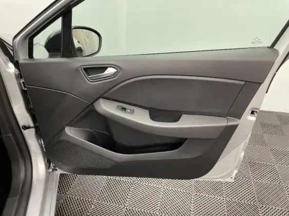 RENAULT CLIO V - voiture d'occasion - Photo 20