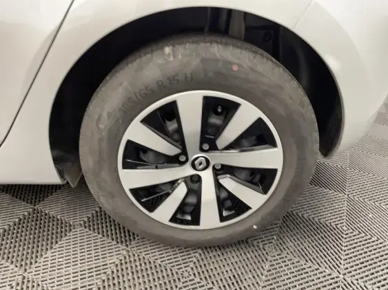 RENAULT CLIO V - voiture d'occasion - Photo 24