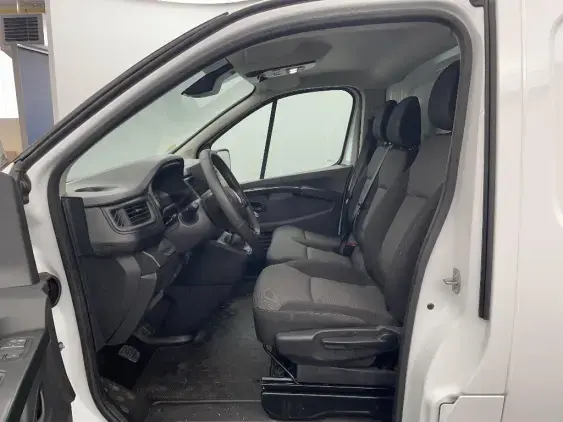 RENAULT TRAFIC FG III - voiture d'occasion - Photo 18