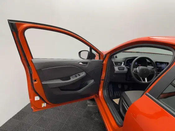 RENAULT CLIO V - voiture d'occasion - Photo 19