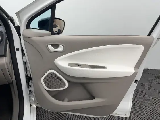 RENAULT ZOE - voiture d'occasion - Photo 19