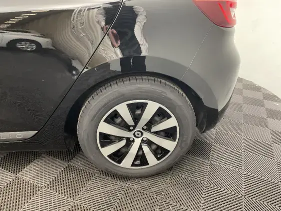 RENAULT CLIO V - voiture d'occasion - Photo 24