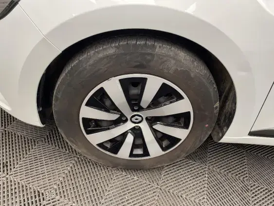 RENAULT CLIO V - voiture d'occasion - Photo 23