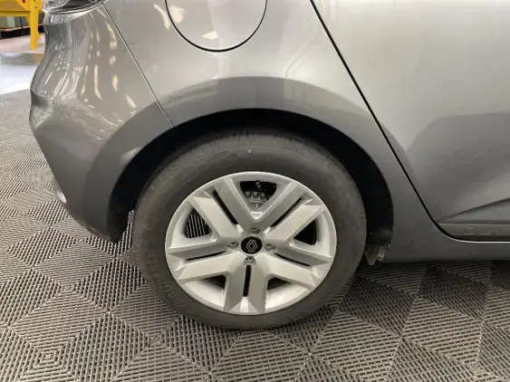 RENAULT CLIO V - voiture d'occasion - Photo 25