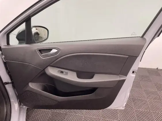 RENAULT CLIO V - voiture d'occasion - Photo 20