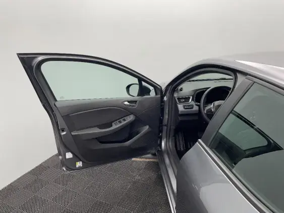 RENAULT CLIO V - voiture d'occasion - Photo 19