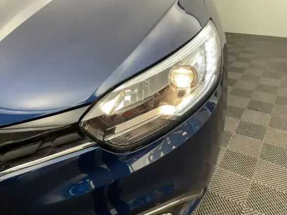 RENAULT SCENIC IV - voiture d'occasion - Photo 22