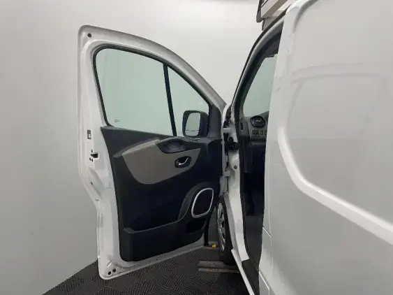 RENAULT TRAFIC III - voiture d'occasion - Photo 19