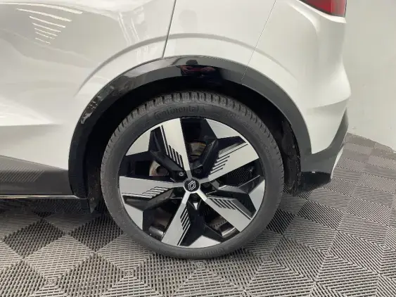 RENAULT MEGANE V - voiture d'occasion - Photo 24