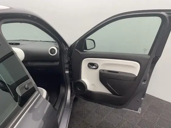 RENAULT TWINGO III - voiture d'occasion - Photo 20