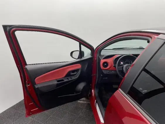 TOYOTA YARIS III - voiture d'occasion - Photo 19