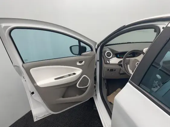 RENAULT ZOE - voiture d'occasion - Photo 18