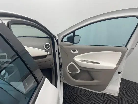 RENAULT ZOE - voiture d'occasion - Photo 19
