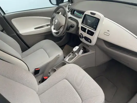 RENAULT ZOE - voiture d'occasion - Photo 24