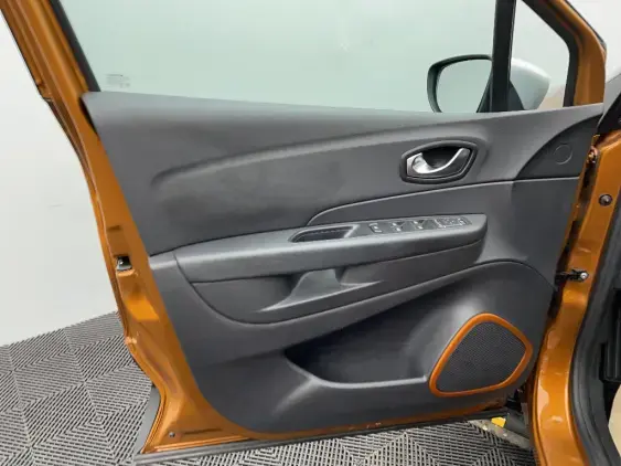 RENAULT CAPTUR - voiture d'occasion - Photo 17