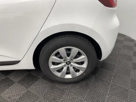 RENAULT CLIO V - voiture d'occasion - Photo 24