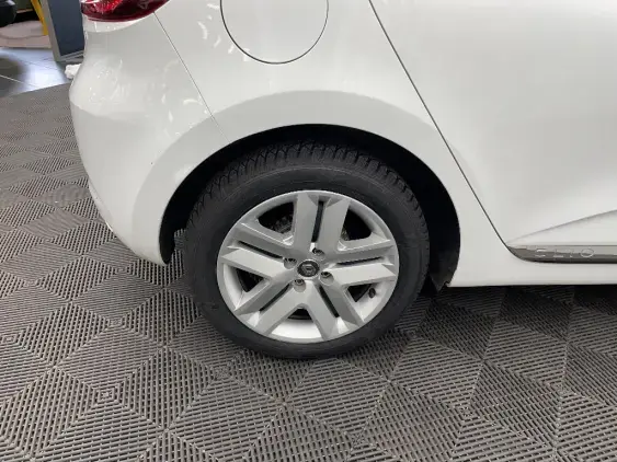 RENAULT CLIO V - voiture d'occasion - Photo 25