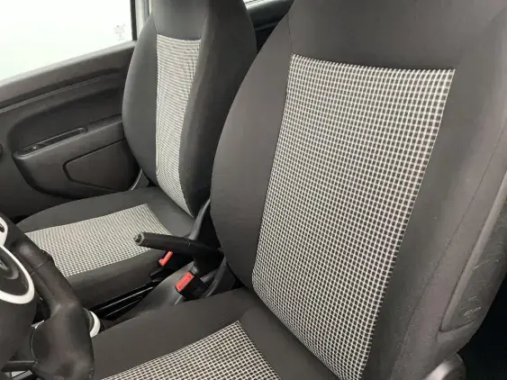 RENAULT TWINGO III - voiture d'occasion - Photo 16