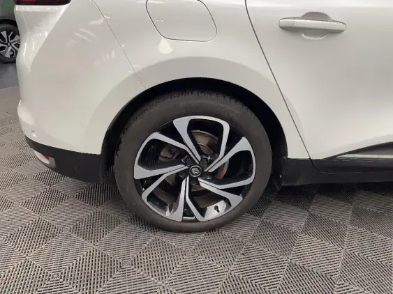 RENAULT SCENIC IV - voiture d'occasion - Photo 25