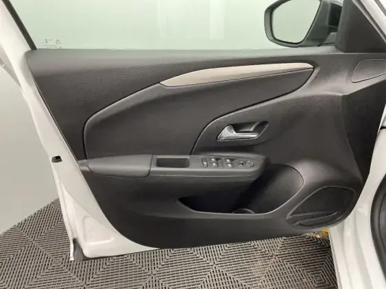 OPEL CORSA F - voiture d'occasion - Photo 18