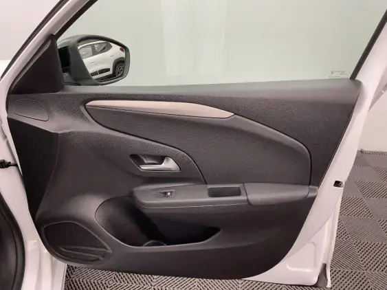 OPEL CORSA F - voiture d'occasion - Photo 19