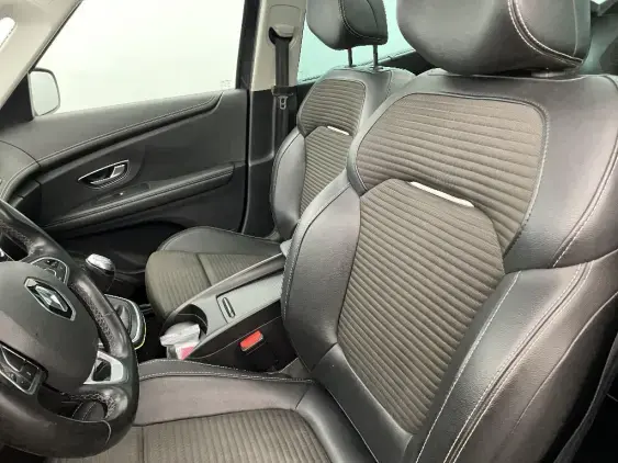 RENAULT SCENIC IV - voiture d'occasion - Photo 16