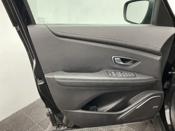 RENAULT SCENIC IV - voiture d'occasion - Photo 17