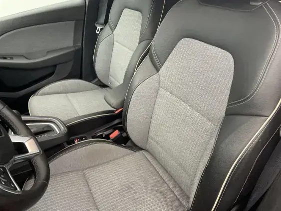 RENAULT CLIO V - voiture d'occasion - Photo 18
