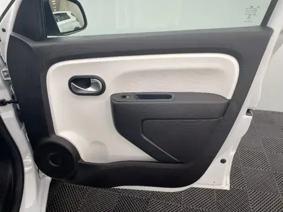 RENAULT TWINGO III - voiture d'occasion - Photo 17