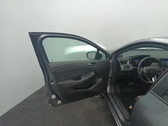 RENAULT CLIO V - voiture d'occasion - Photo 19