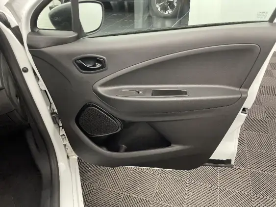 RENAULT ZOE - voiture d'occasion - Photo 19