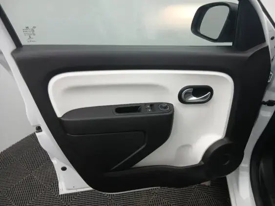 RENAULT TWINGO ELECTRIQUE III - voiture d'occasion - Photo 17