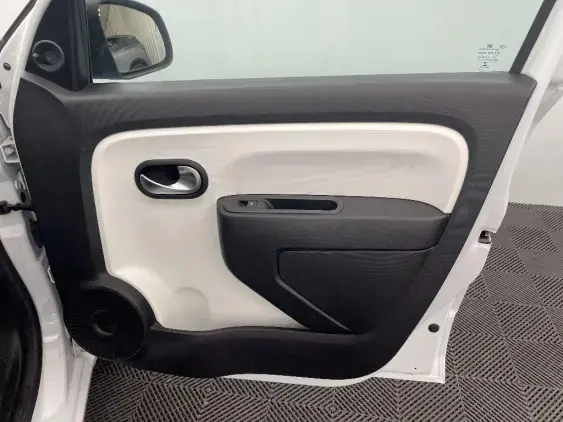 RENAULT TWINGO III - voiture d'occasion - Photo 17