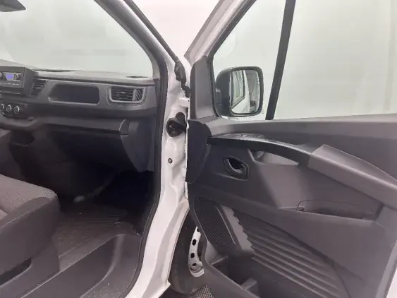 RENAULT TRAFIC FG III - voiture d'occasion - Photo 17