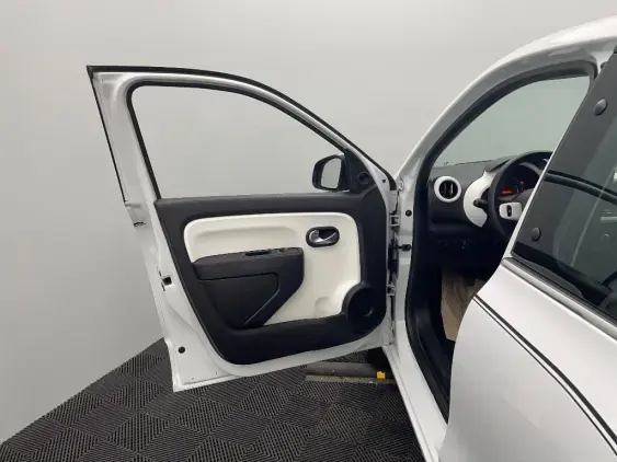 RENAULT TWINGO III - voiture d'occasion - Photo 19