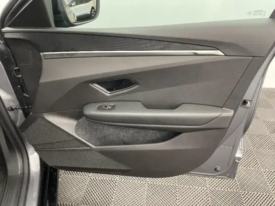 RENAULT MEGANE V - voiture d'occasion - Photo 18