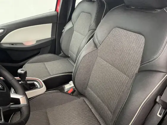 RENAULT CLIO V - voiture d'occasion - Photo 17
