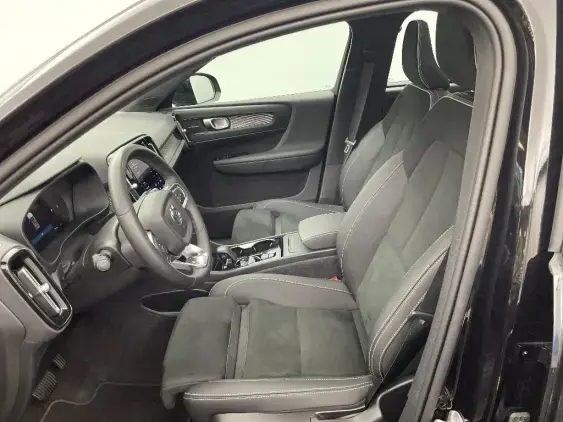 VOLVO XC40 - voiture d'occasion - Photo 18