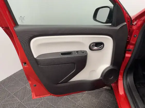 RENAULT TWINGO ELECTRIQUE III - voiture d'occasion - Photo 19