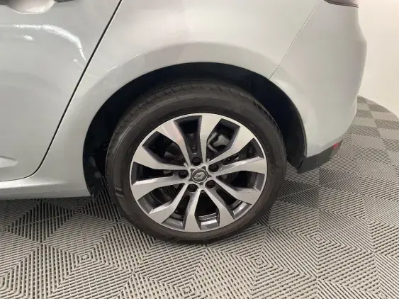 RENAULT MEGANE IV - voiture d'occasion - Photo 24