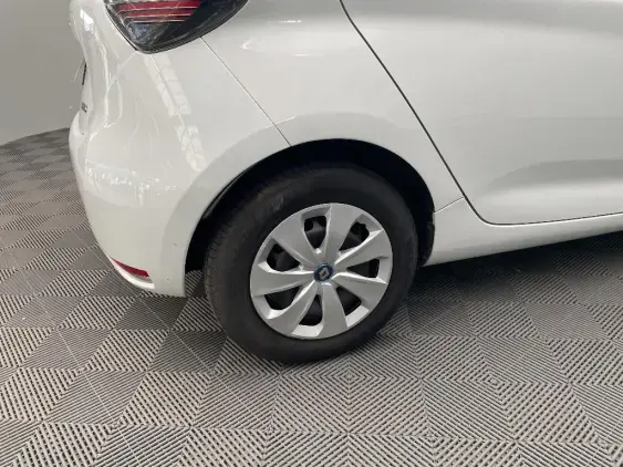 RENAULT ZOE - voiture d'occasion - Photo 25