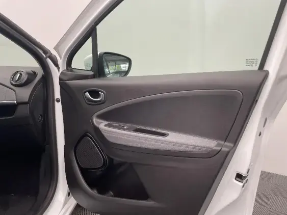 RENAULT ZOE - voiture d'occasion - Photo 20