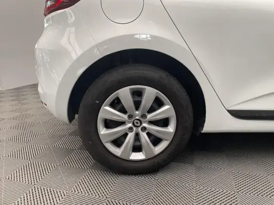 RENAULT CLIO V - voiture d'occasion - Photo 24