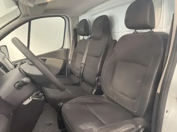 RENAULT TRAFIC III - voiture d'occasion - Photo 18