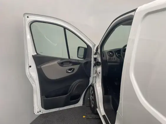 RENAULT TRAFIC III - voiture d'occasion - Photo 19