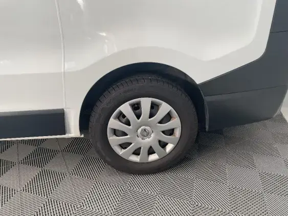 RENAULT TRAFIC III - voiture d'occasion - Photo 24