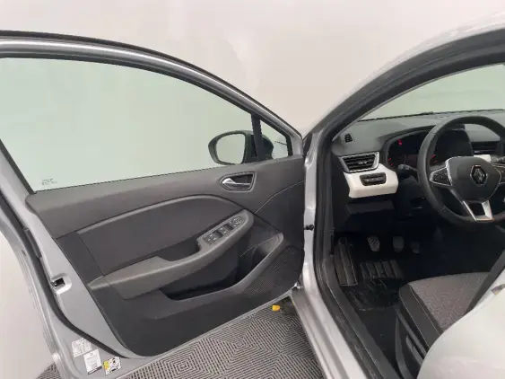 RENAULT CLIO V - voiture d'occasion - Photo 19