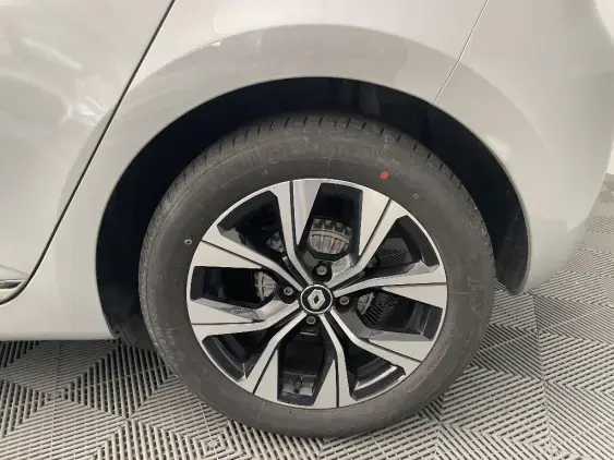 RENAULT CLIO V - voiture d'occasion - Photo 24