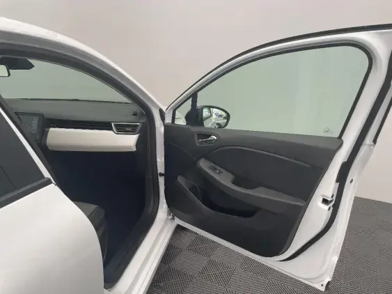 RENAULT CLIO V - voiture d'occasion - Photo 20